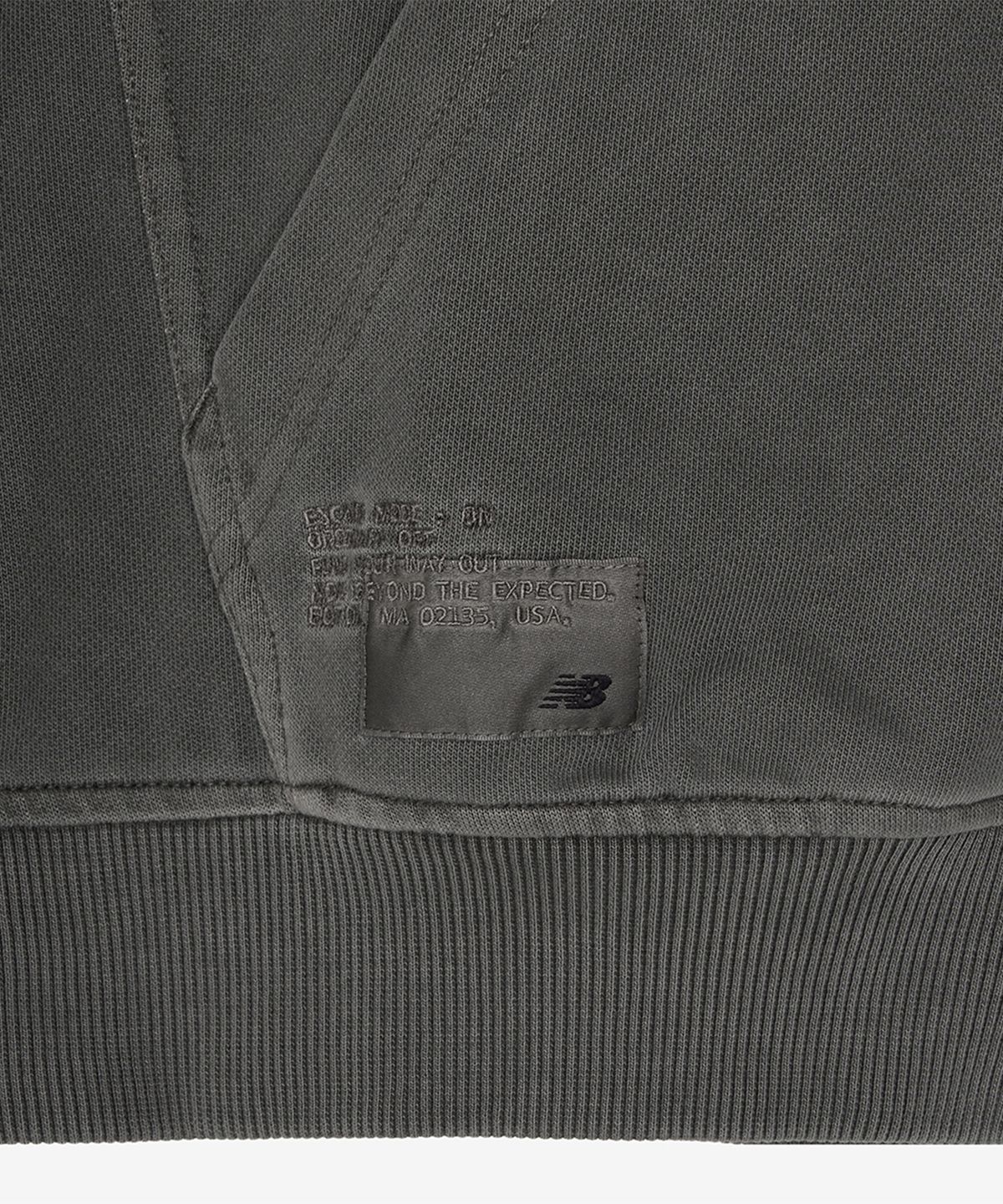 뉴발란스(NEW BALANCE) NBMDG31833 / UNI ESCAPE 다잉 후드집업 (CHARCOAL)