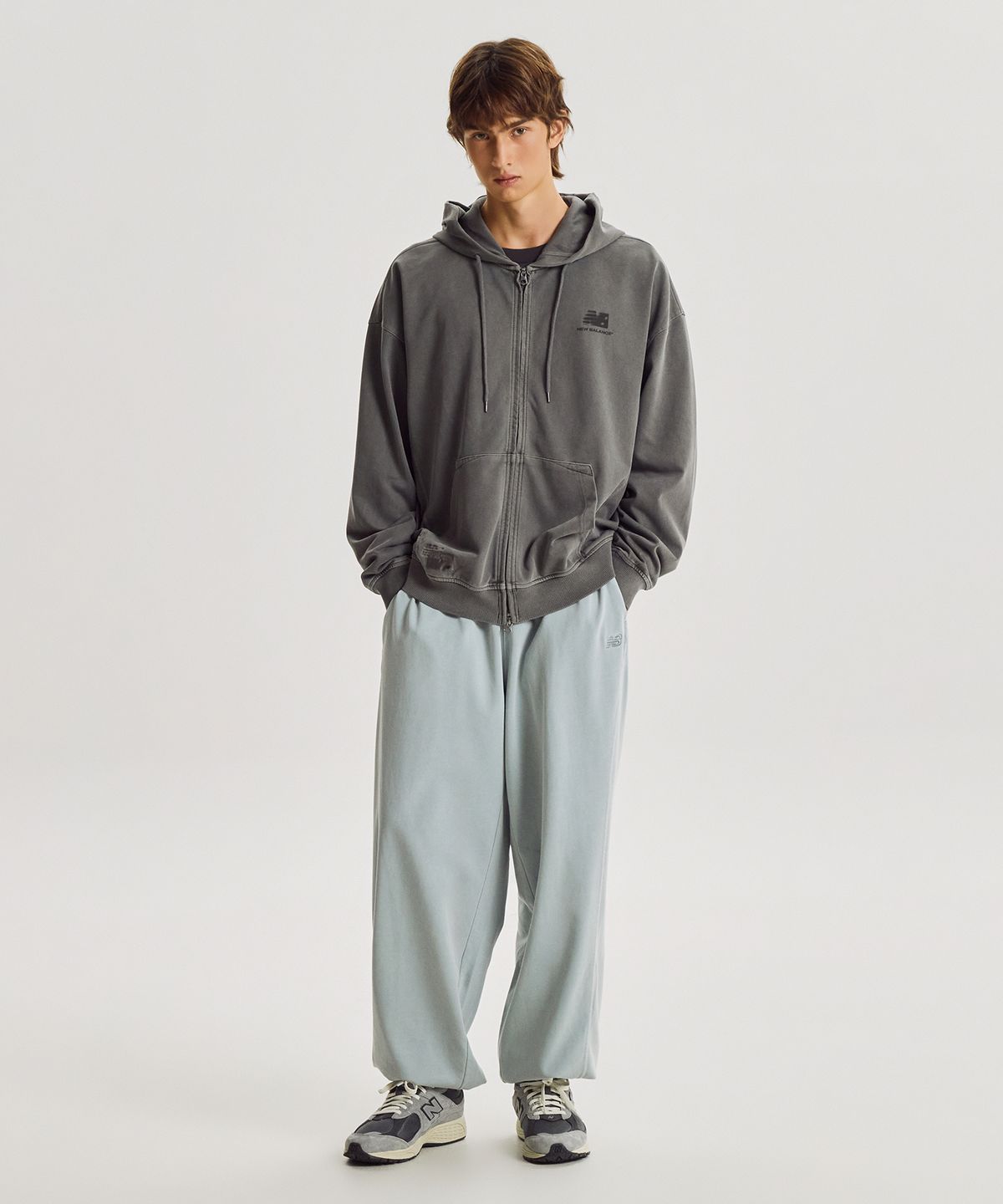 뉴발란스(NEW BALANCE) NBMDG31833 / UNI ESCAPE 다잉 후드집업 (CHARCOAL)