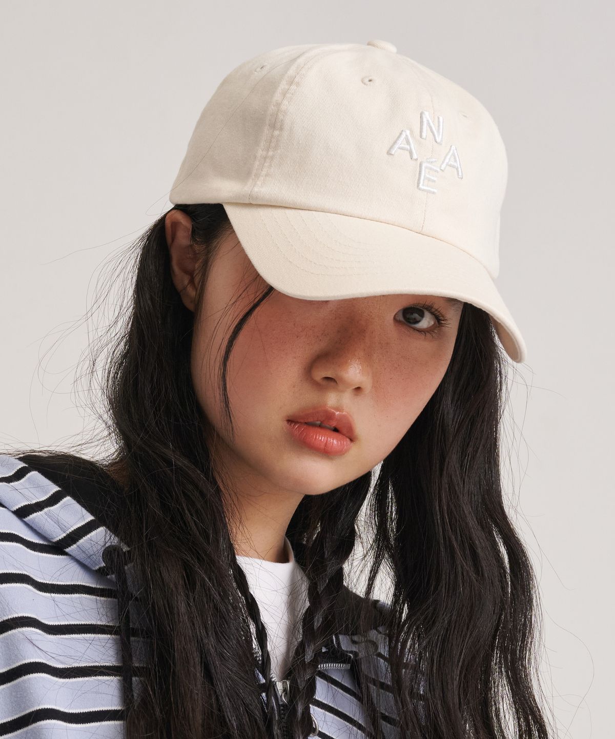 아나에(ANAE) STACK CAP IVORY