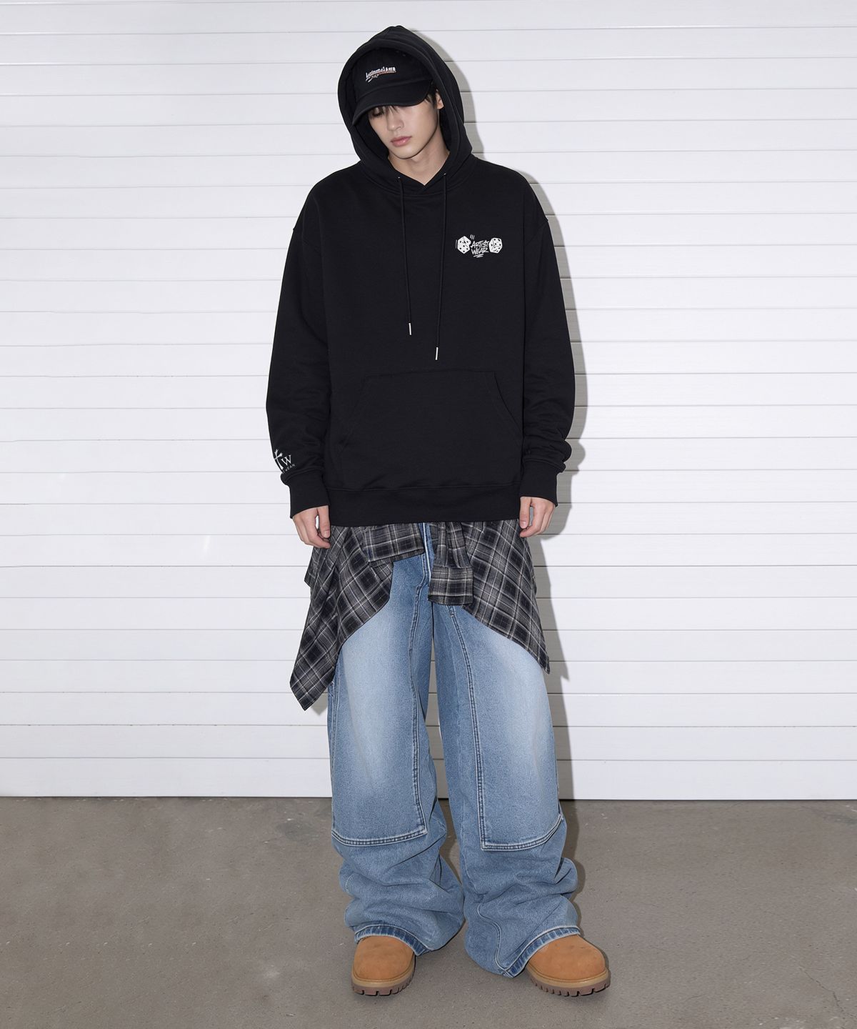 아티스트웨어(ARTISTWEAR) 럭아웃 후드티 - 2COLOR