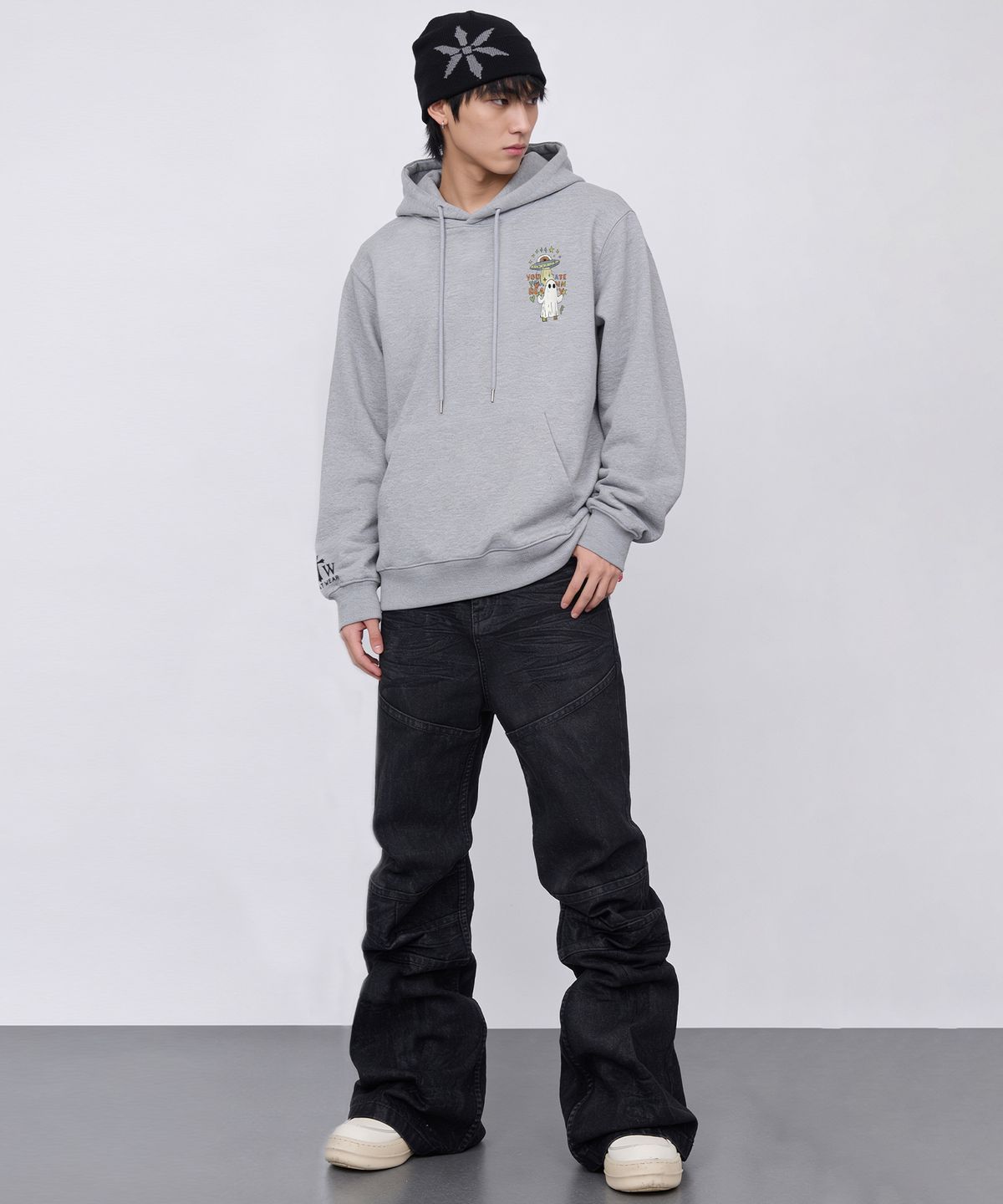 아티스트웨어(ARTISTWEAR) 고스트 유니버스 후드티 - 2COLOR