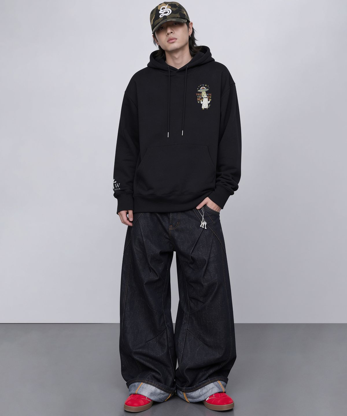 아티스트웨어(ARTISTWEAR) 고스트 유니버스 후드티 - 2COLOR