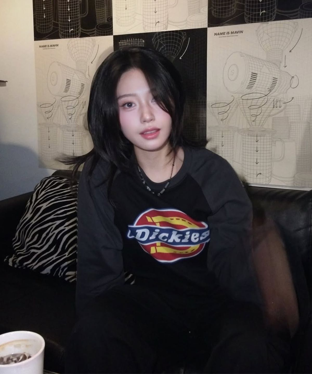 디키즈(DICKIES) 트리로고 래글런 롱슬리브 Charcoal