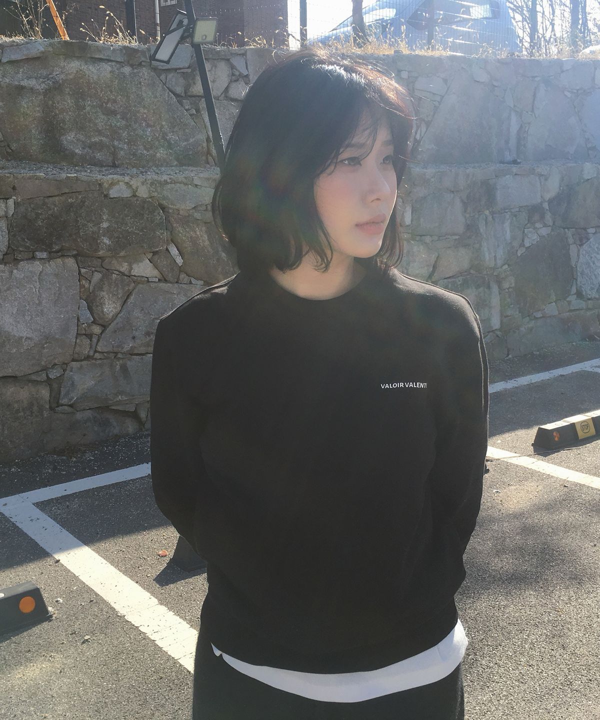 발루아발렌테(VALOIR VALENTE) 슬림 스웨트셔츠 블랙