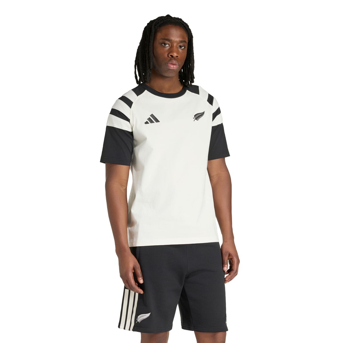 아디다스(ADIDAS) 올블랙스 레저웨어 티셔츠 남성 KQ8179