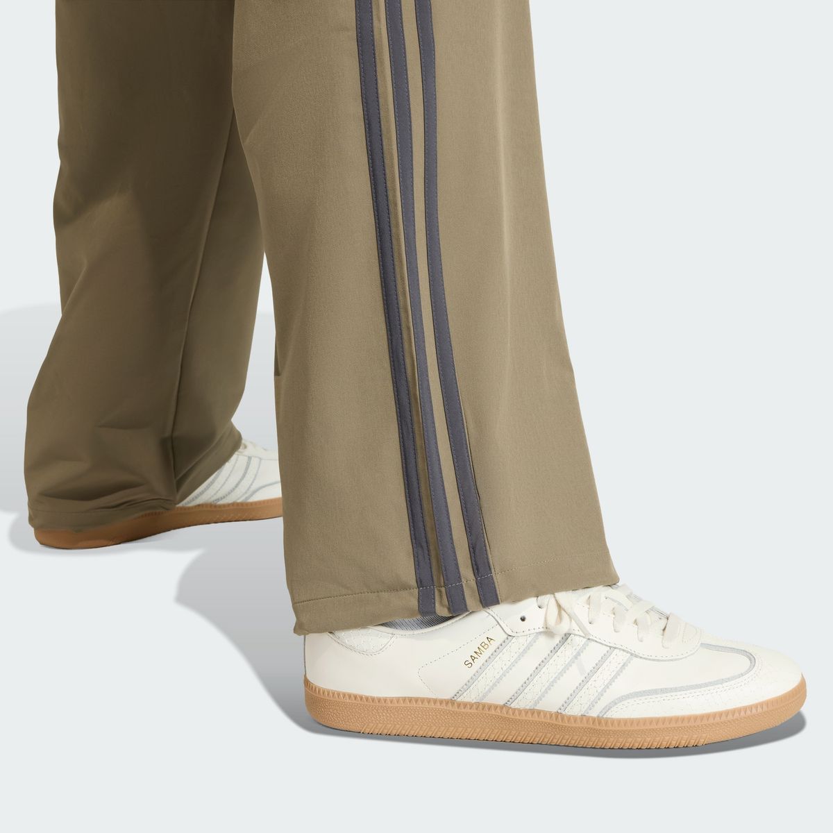 아디다스(ADIDAS) 아디컬러 우븐 드릴 팬츠 KF7709