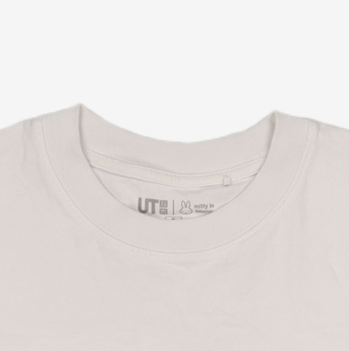 유니클로(UNIQLO) 반소매 티셔츠 FREE