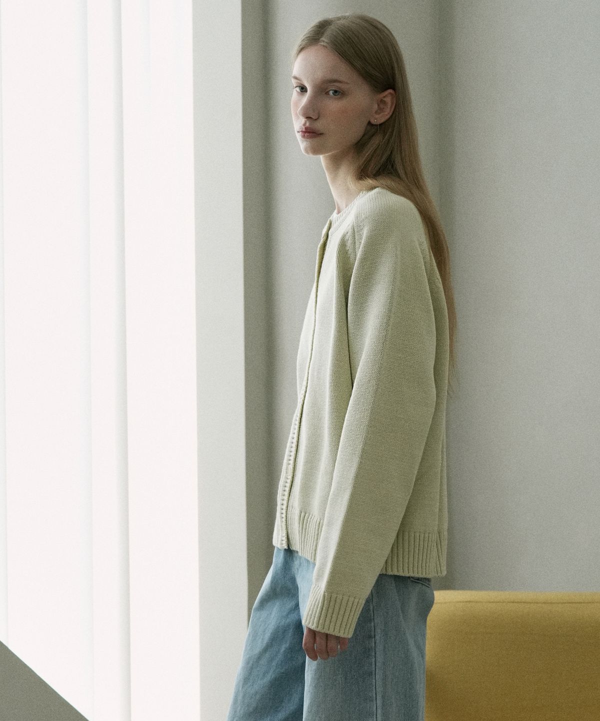 블레티(VLETI) Cotton Button Round Knit Cardigan (light khaki)