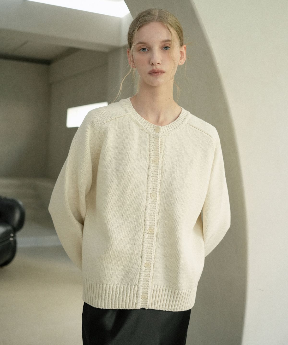 블레티(VLETI) Cotton Button Round Knit Cardigan (cream beige)