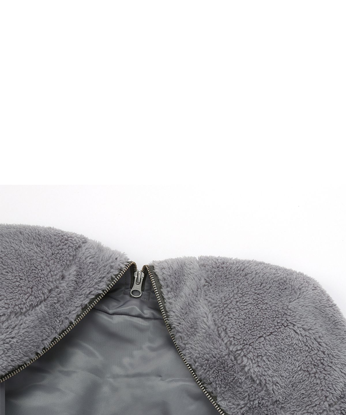 러브이즈트루(LUVISTRUE) RL FUR TRIM PATCH BOMBER JACKET(GRAY)