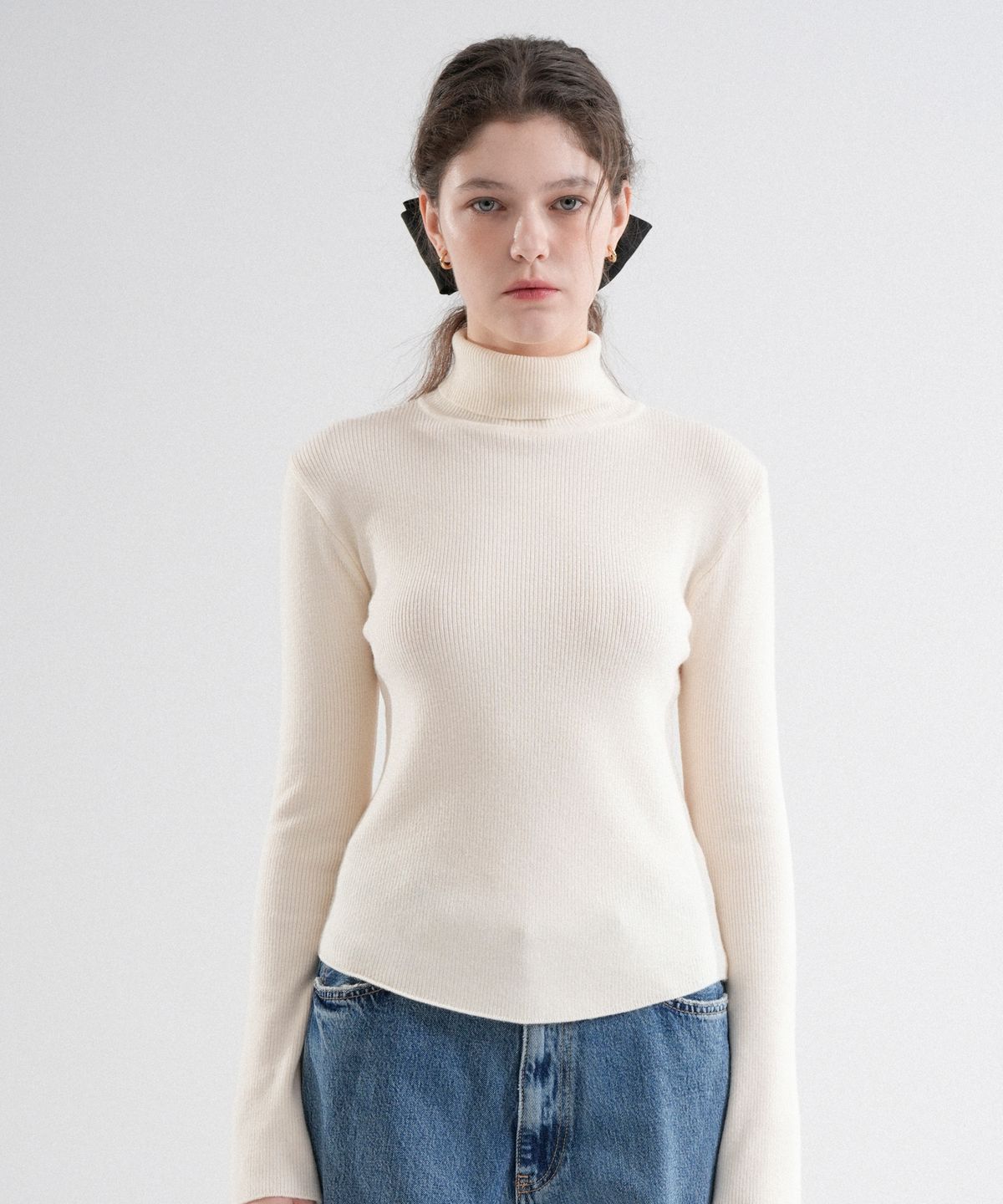 블레티(VLETI) Turtle-Neck Slim Fit Basic Knit (Cream)