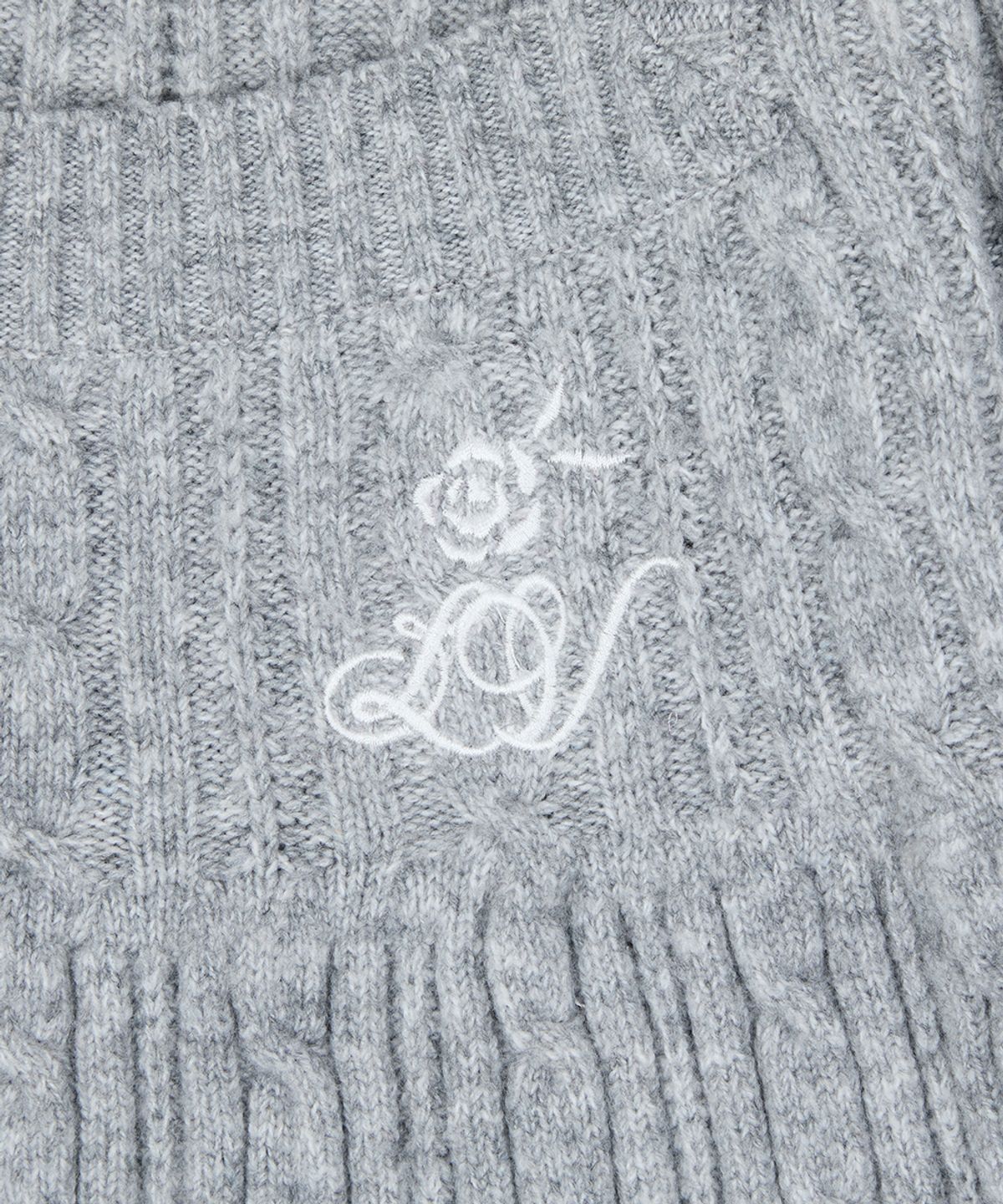 러브이즈트루(LUVISTRUE) RL SQUARE NECK KNIT(GRAY)