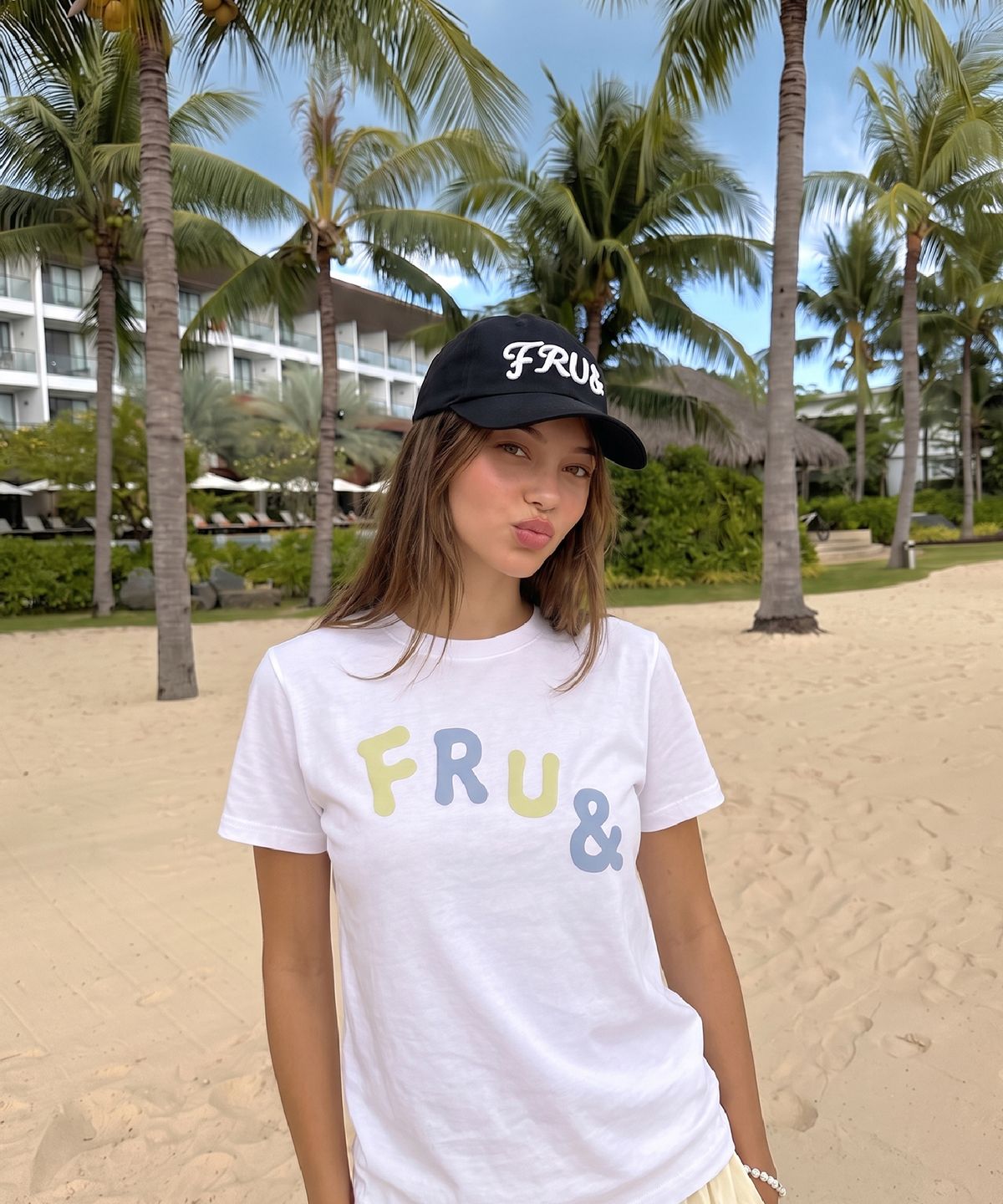 프루앤(FRUAND) FALLING LETTERING T-SHIRT_2COLOR