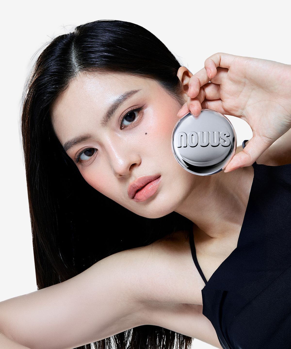 노우어스(NOUUS) 블러 파우더 팩트