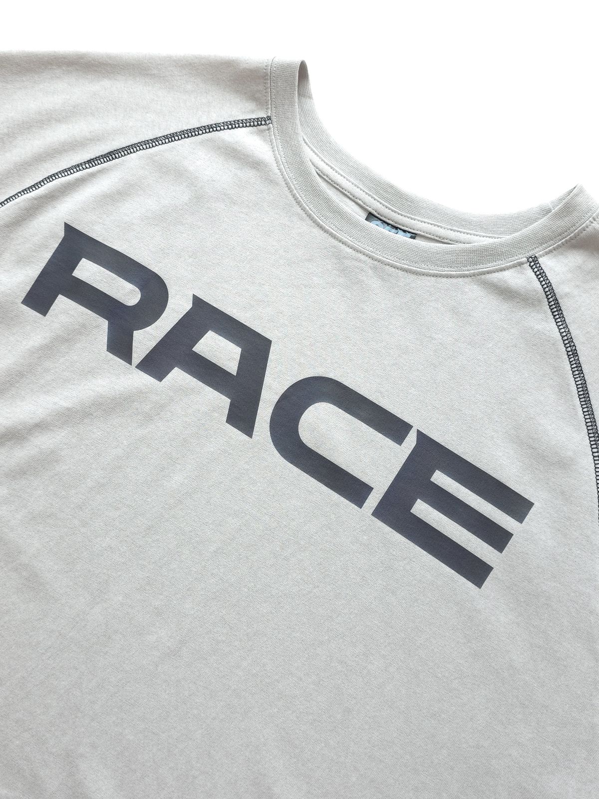 플루피 플루피(FLUFFYFLUFFY) SFF RACE 래글런 피그먼트 오버핏 반팔 티셔츠