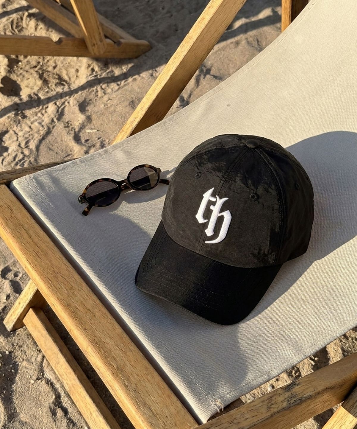 트래픽하모니(TRAFFIC HARMONY) TH NEW LOGO DEEP-FIT BALLCAP BLACK