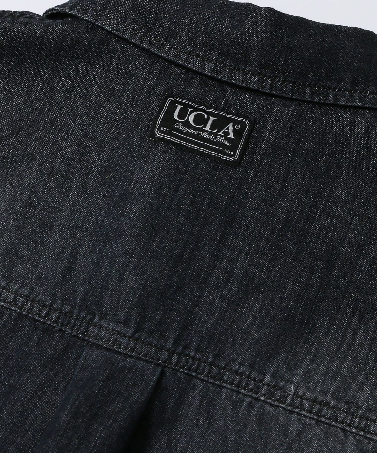 유씨엘에이(UCLA) 남녀공용 원 포켓 바이오 워싱 데님 셔츠 [DK-GREY](UC8LS20)