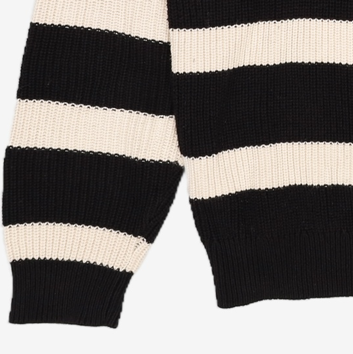 자라(ZARA) 니트/스웨터 M