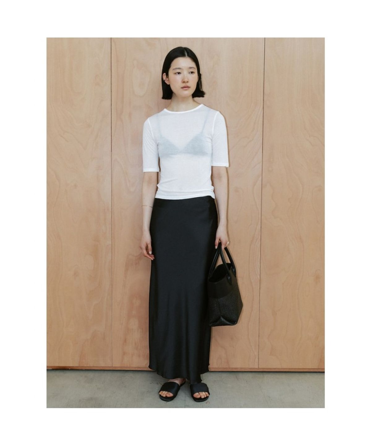디애퍼처(THE APERTURE) Sheer Fitted Top  White (TA6742A061)