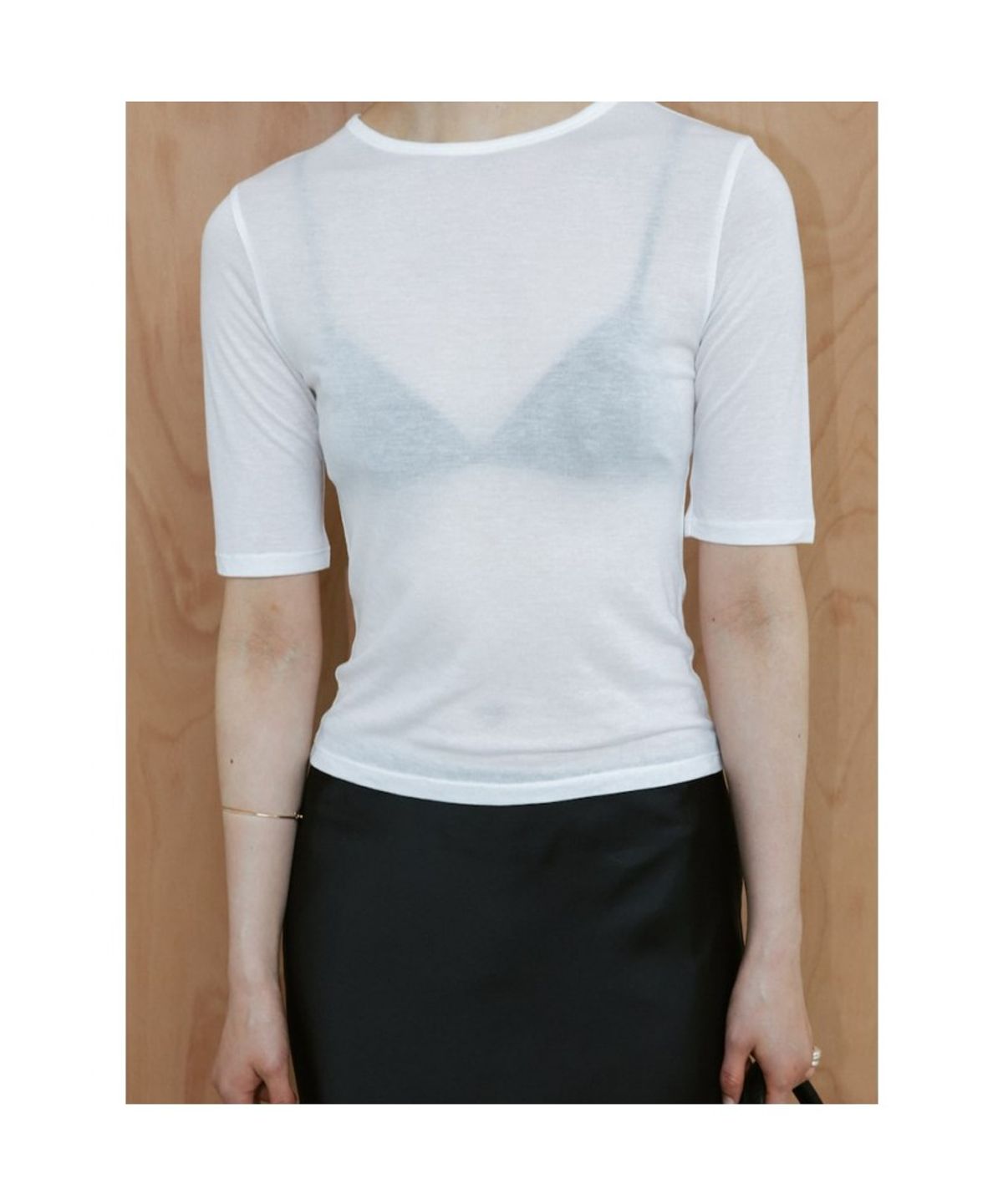 디애퍼처(THE APERTURE) Sheer Fitted Top  White (TA6742A061)