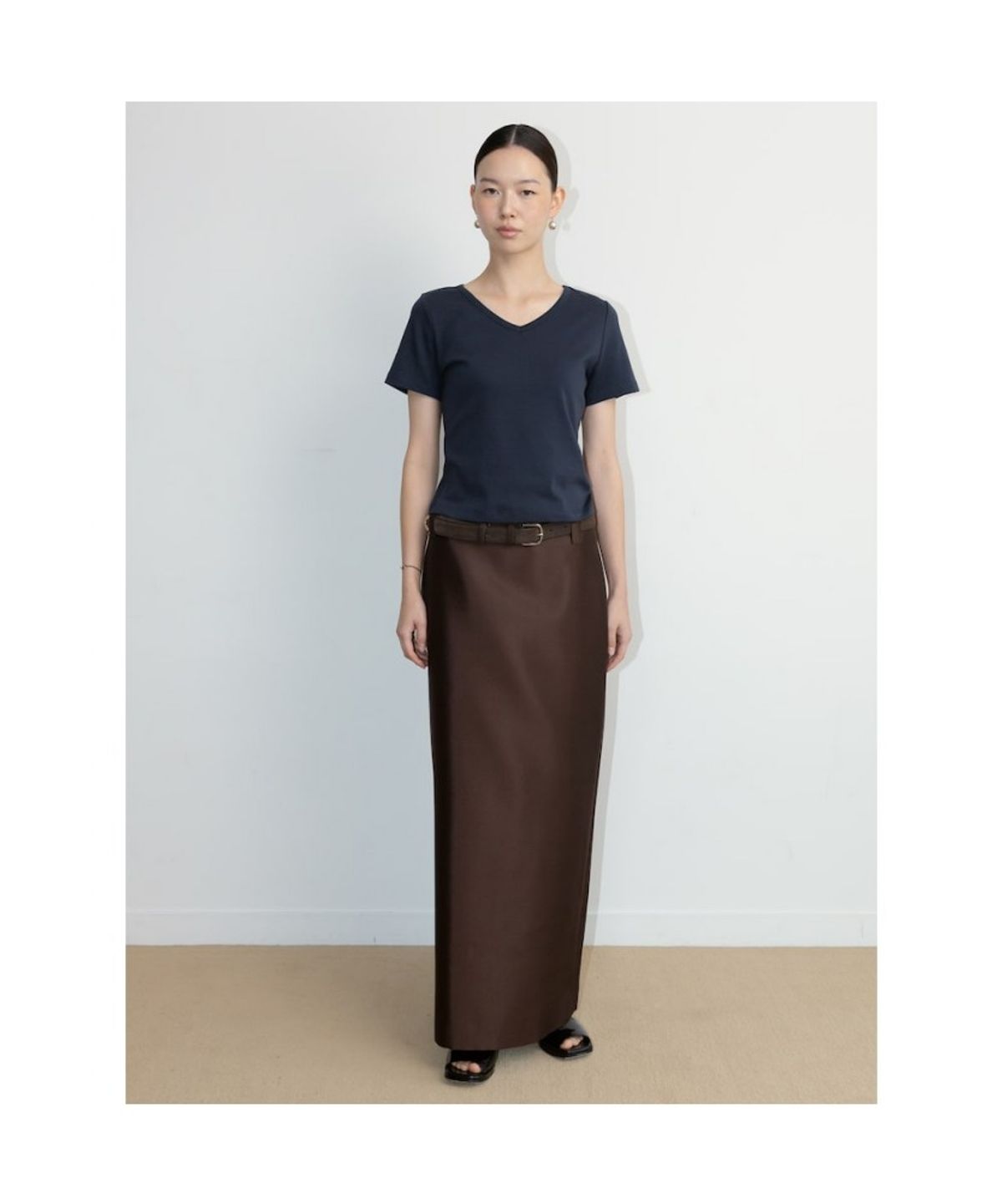 디애퍼처(THE APERTURE) Classic VNeck T Shirt  Navy (TA6742A10R)