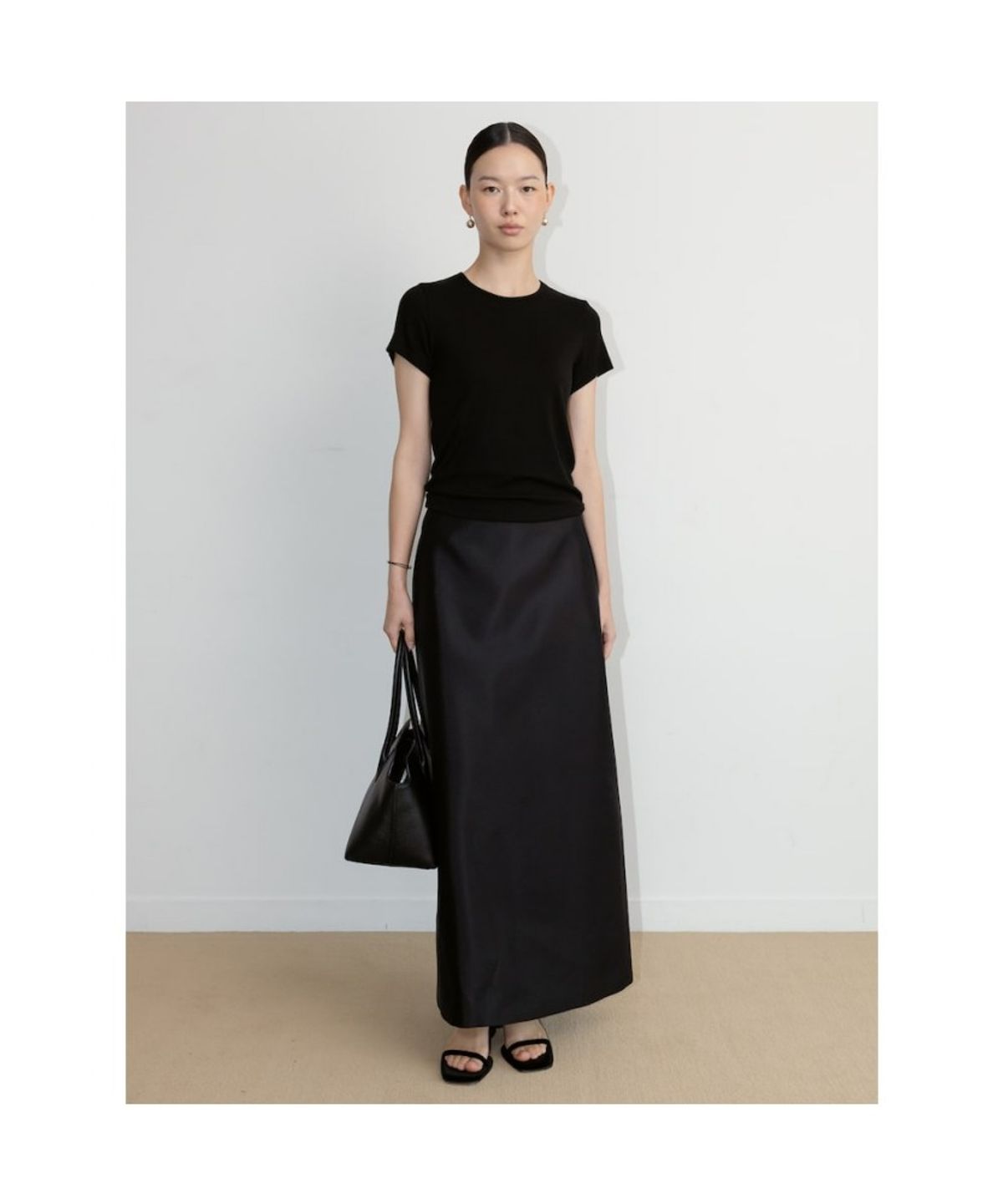 디애퍼처(THE APERTURE) Fresco Ribbed Top  Black (TA6742A155)