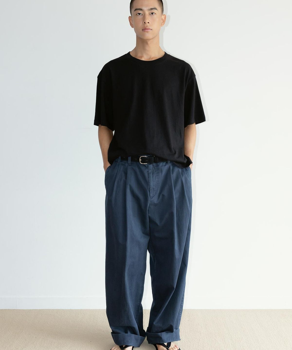 디애퍼처(THE APERTURE) [Unisex] Cotton Crop TShirt  Black (TA6742U045)