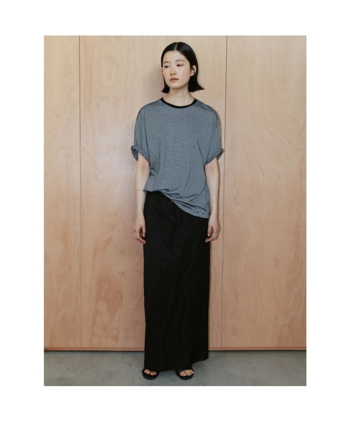 디애퍼처(THE APERTURE) [Unisex] Stripe Boxy TShirt  Black (TA6742U055)