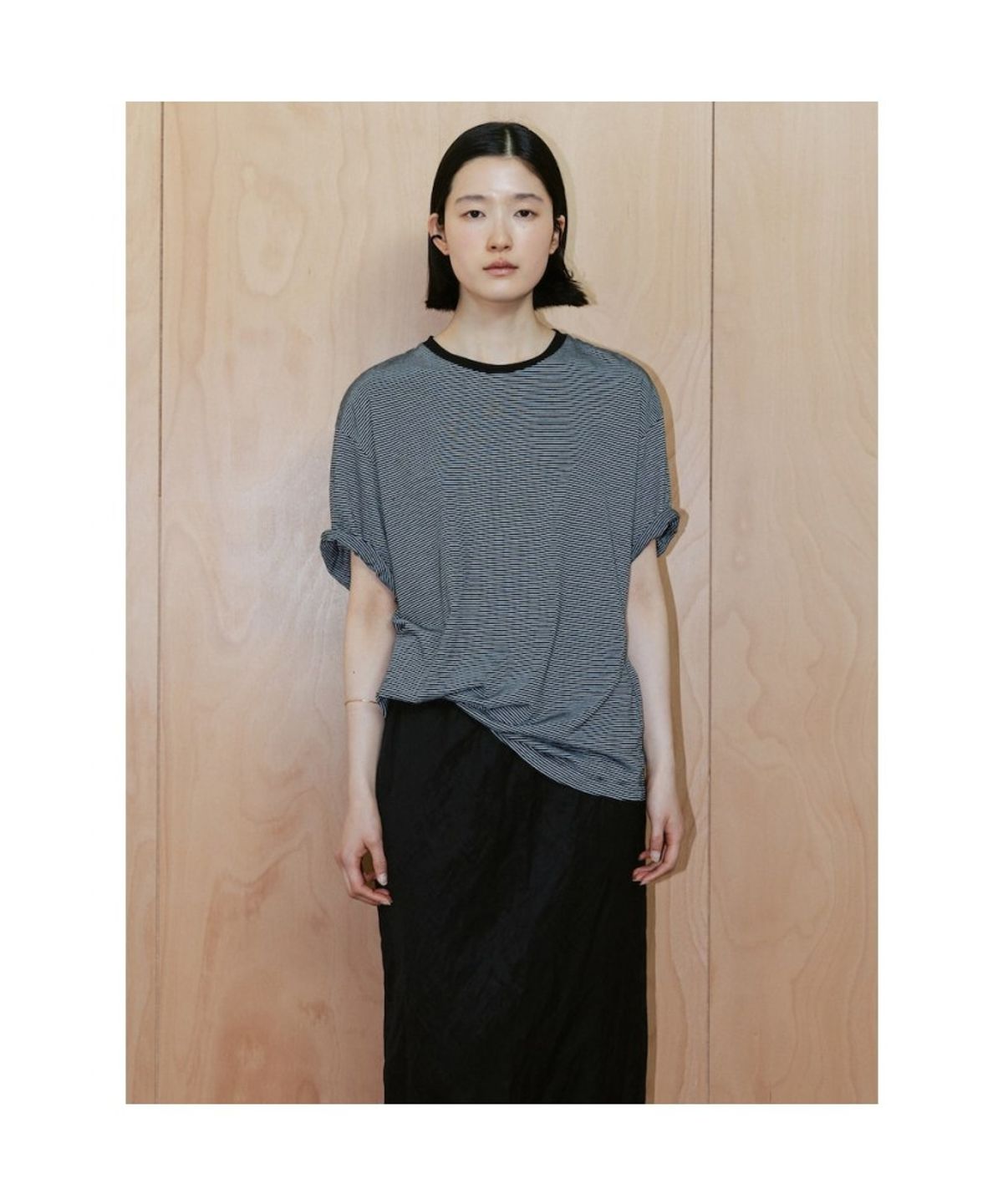디애퍼처(THE APERTURE) [Unisex] Stripe Boxy TShirt  Black (TA6742U055)