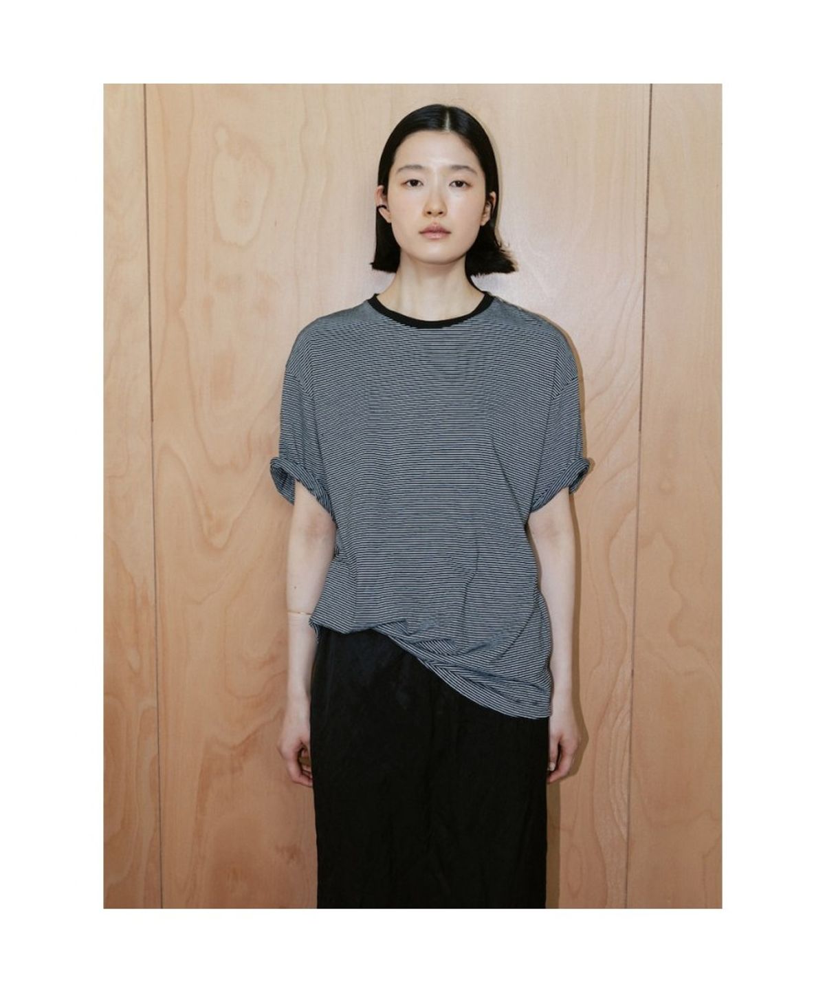 디애퍼처(THE APERTURE) [Unisex] Stripe Boxy TShirt  Black (TA6742U055)