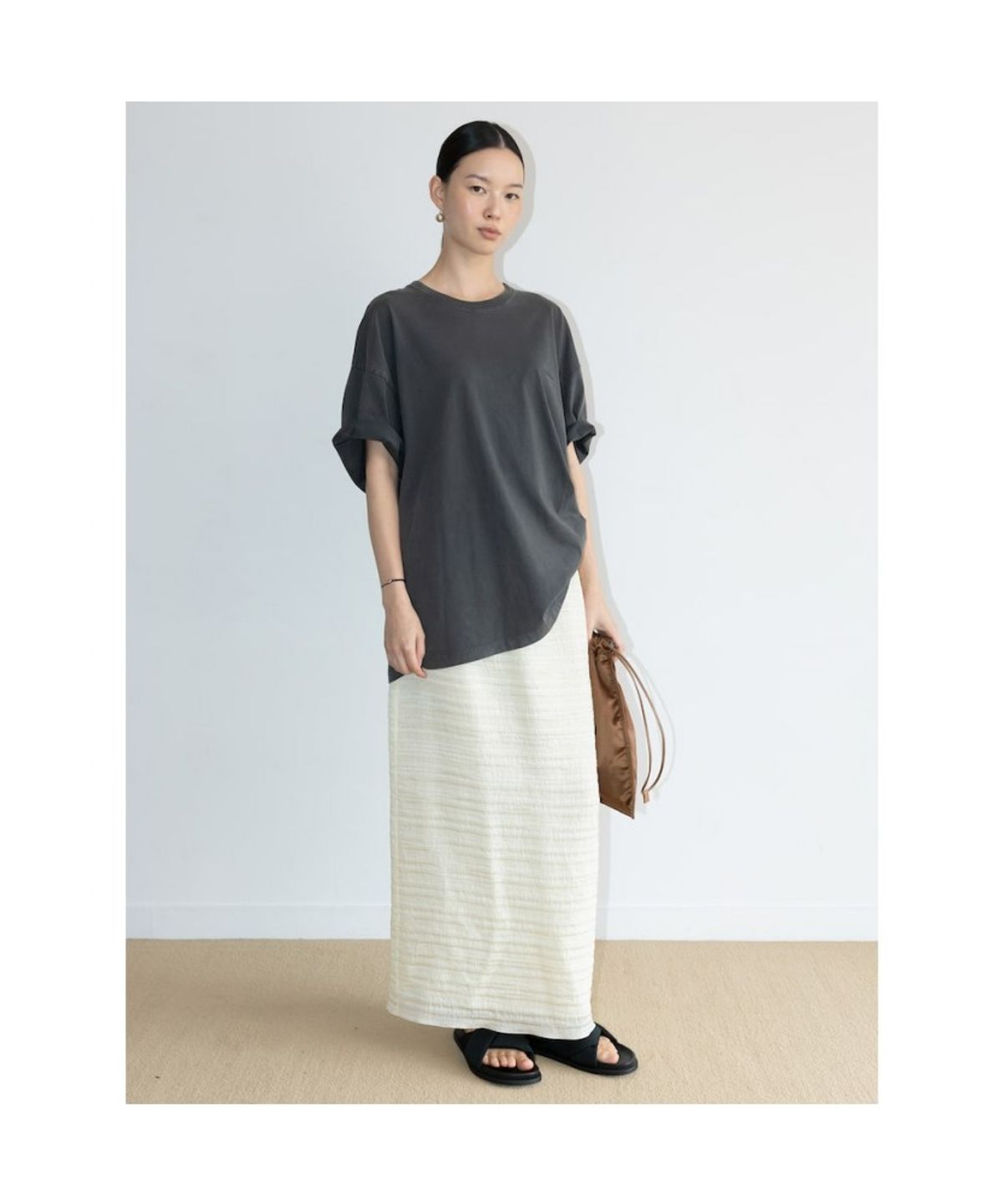 디애퍼처(THE APERTURE) [Unisex] Aperture Logo Dyeing TShirt  Ash (TA6742U034)