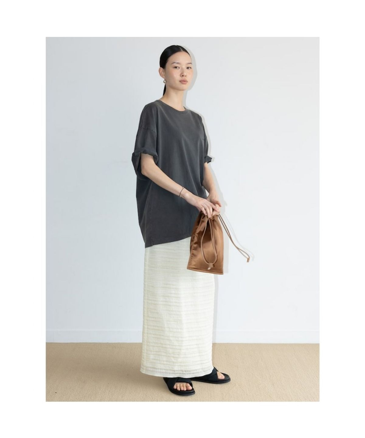 디애퍼처(THE APERTURE) [Unisex] Aperture Logo Dyeing TShirt  Ash (TA6742U034)