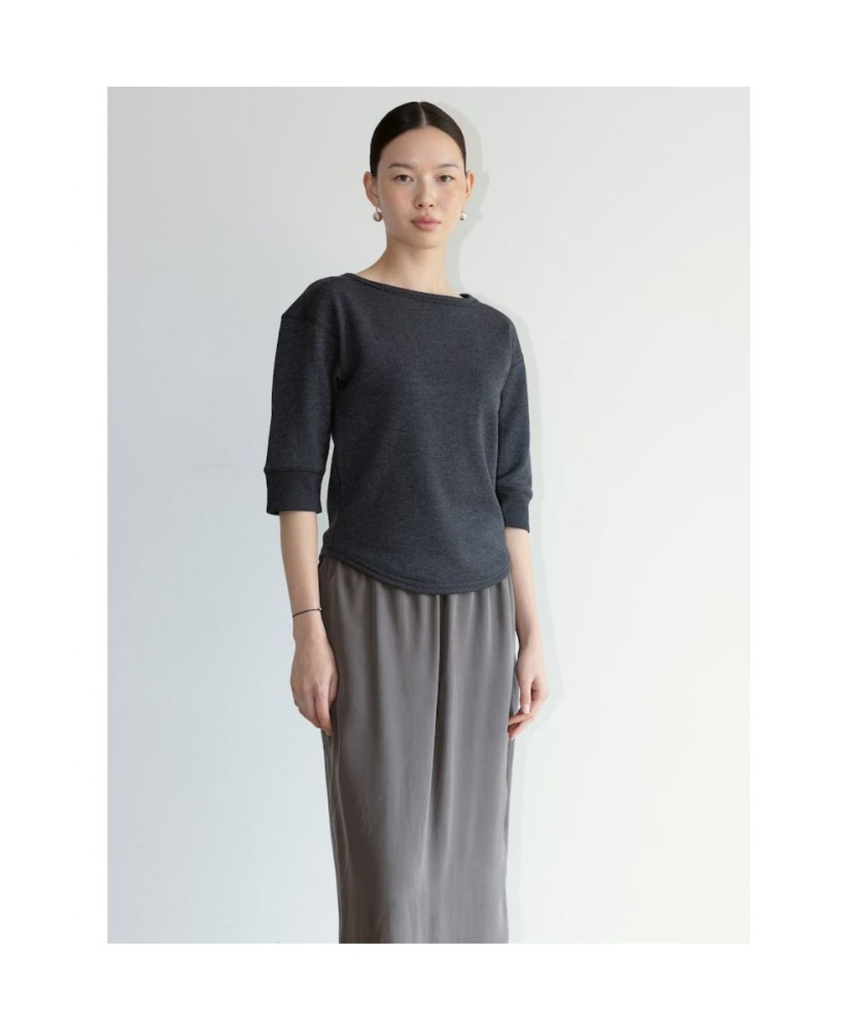 디애퍼처(THE APERTURE) Nelson BoatNeck Top  Ash (TA6741A024)