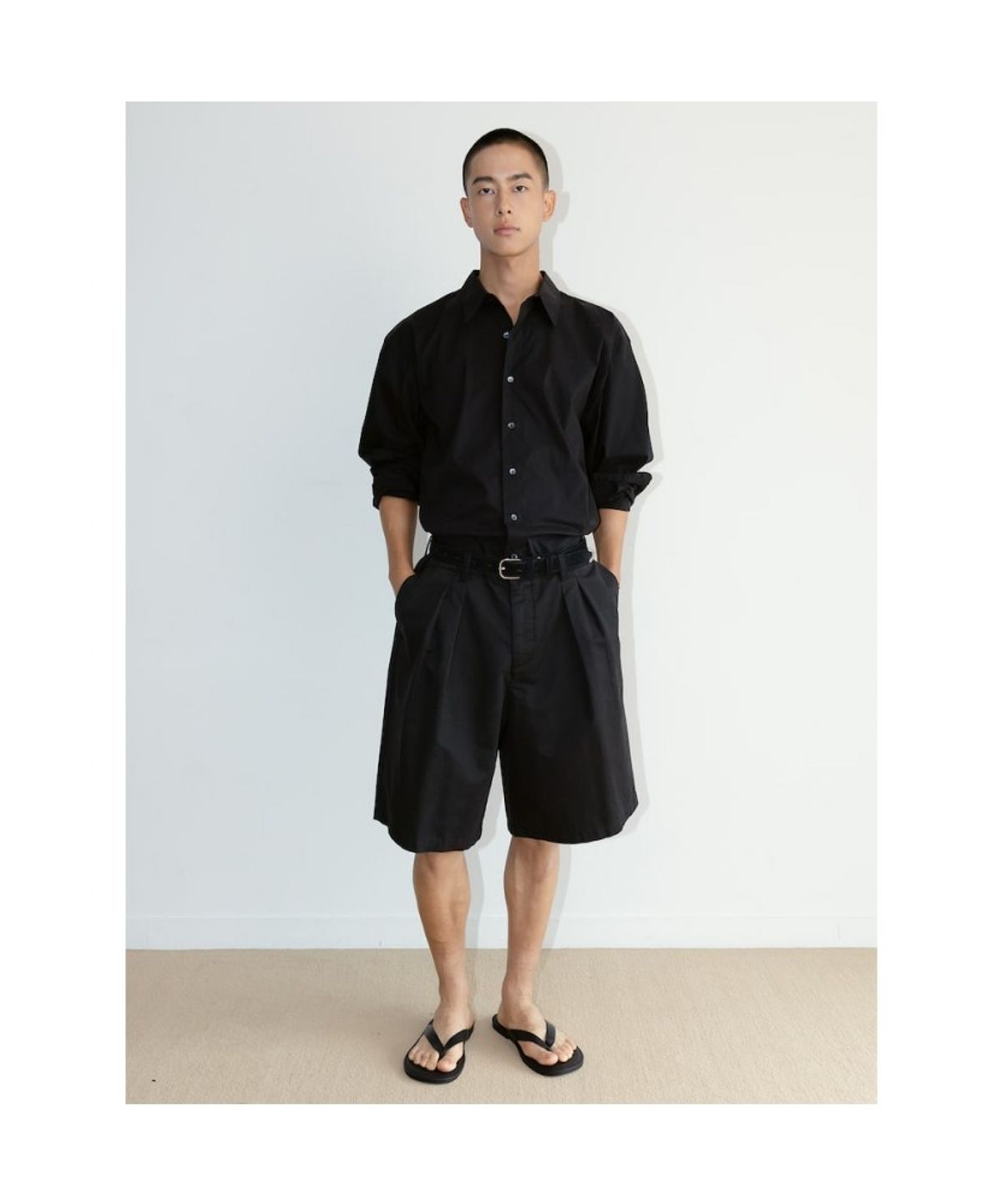 디애퍼처(THE APERTURE) [Unisex] Aperture Classic Shirt  Black (TA6764U015)