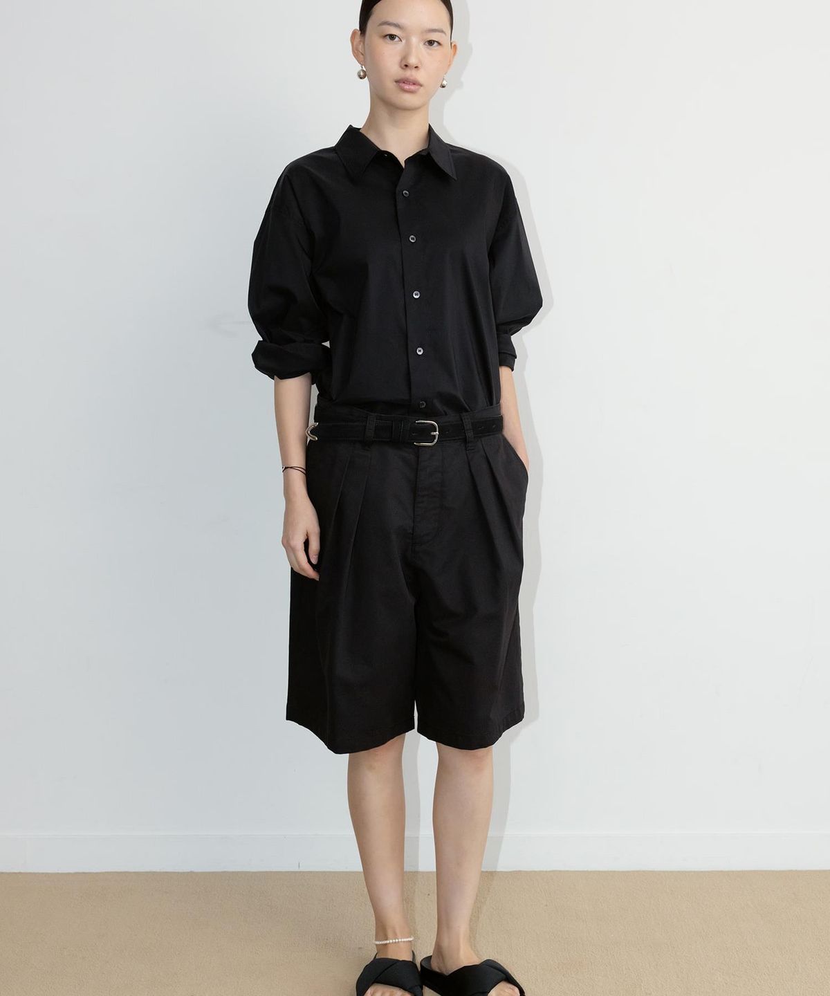 디애퍼처(THE APERTURE) [Unisex] Aperture Classic Shirt  Black (TA6764U015)