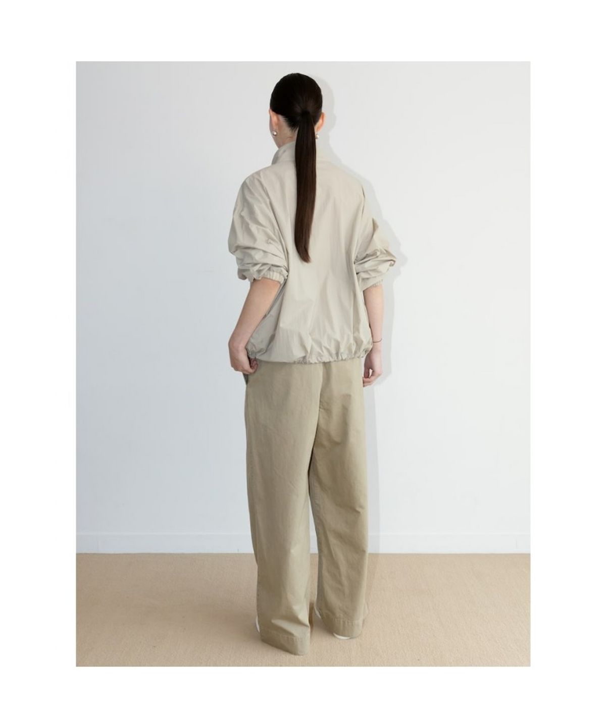 디애퍼처(THE APERTURE) Nylon Quarter ZipUp  Beige (TA6764U03A)