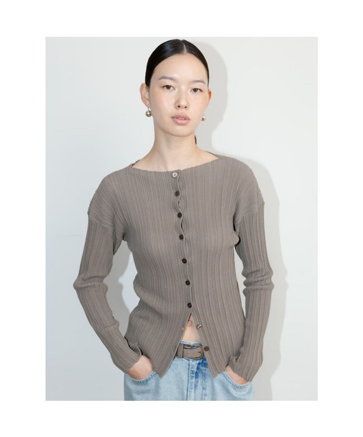 디애퍼처(THE APERTURE) Ohu Pleated Knit Cardigan  Khaki (TA675AA02H)