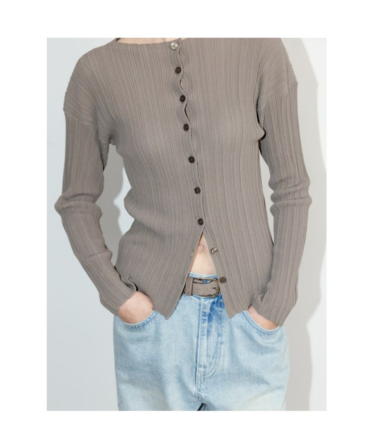 디애퍼처(THE APERTURE) Ohu Pleated Knit Cardigan  Khaki (TA675AA02H)