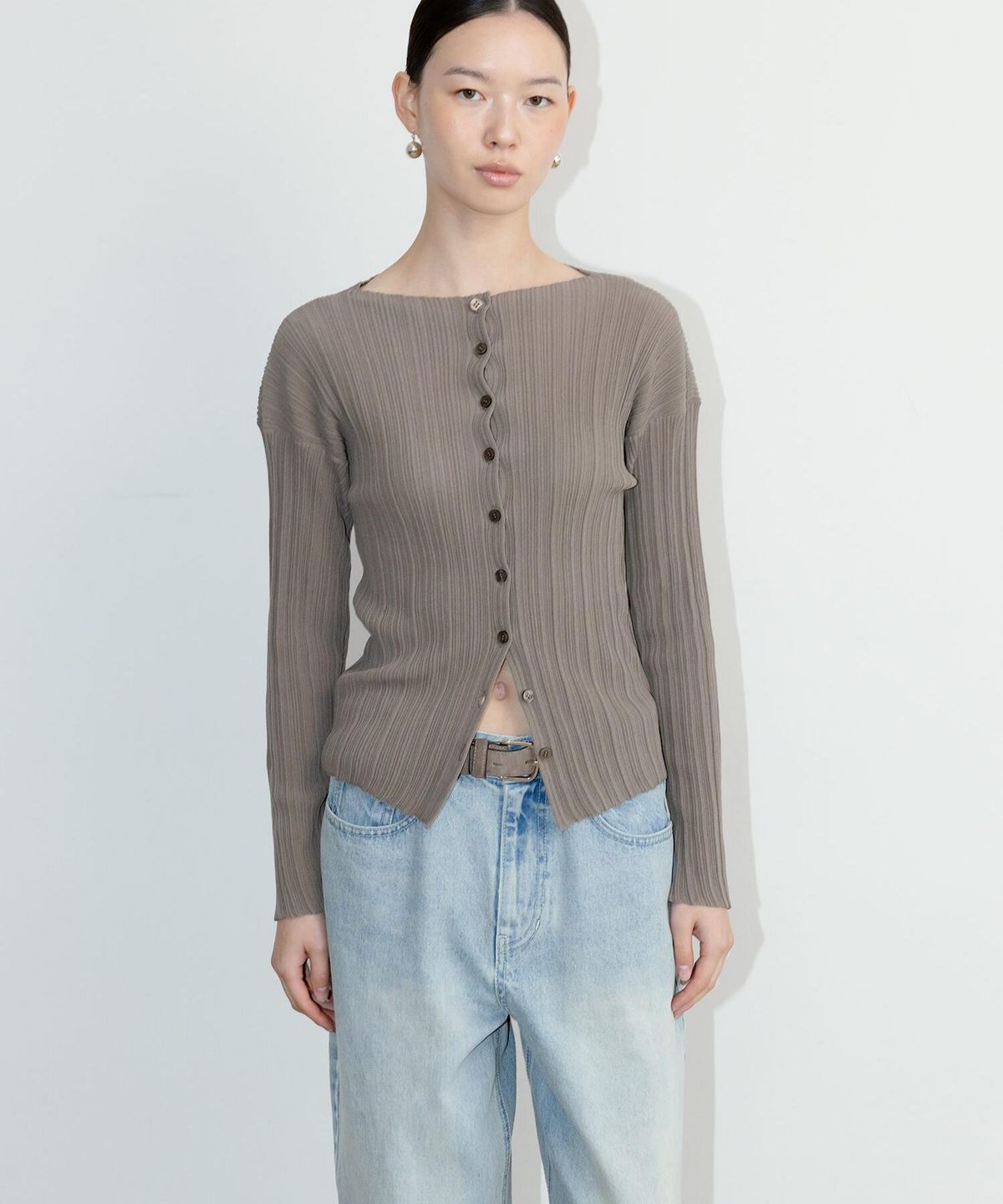 디애퍼처(THE APERTURE) Ohu Pleated Knit Cardigan  Khaki (TA675AA02H)