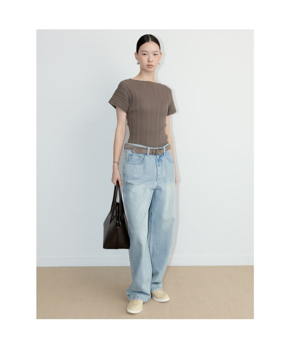 디애퍼처(THE APERTURE) Ohu Pleated Knit Top  Khaki (TA6751A09H)