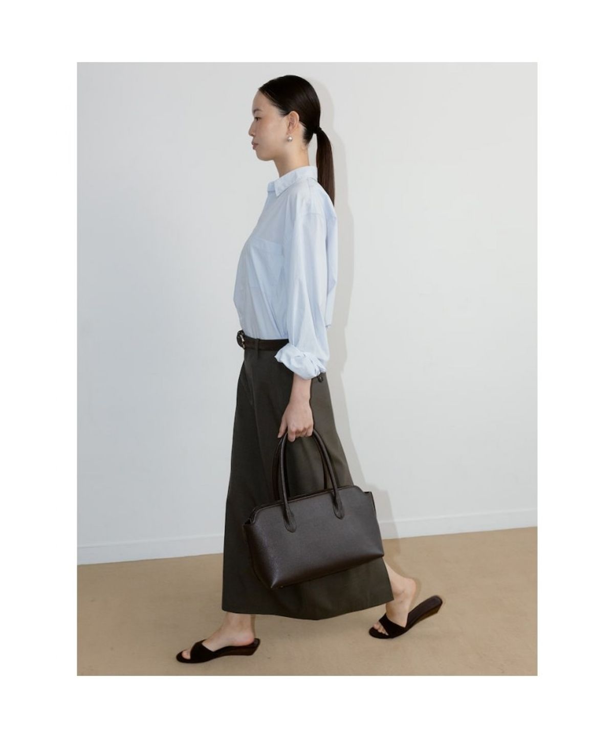 디애퍼처(THE APERTURE) Krish Leather Bag  Brown (TA67D4A01D)