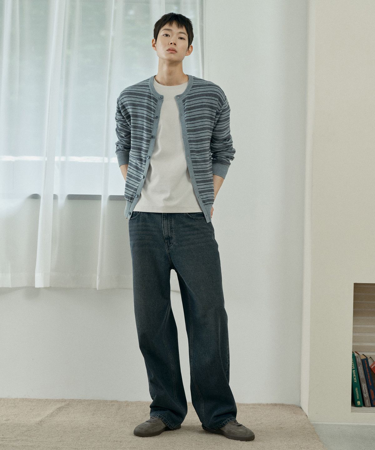 마인드브릿지(MINDBRIDGE) [COUTURE]워셔블 스트라이프 라운드 세미 오버핏 가디건 - 2color