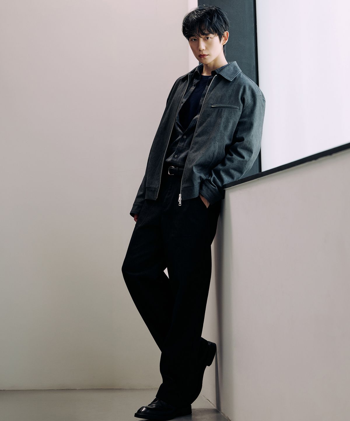 마인드브릿지(MINDBRIDGE) [COUTURE]블랙 데님라이크 퍼티그 팬츠