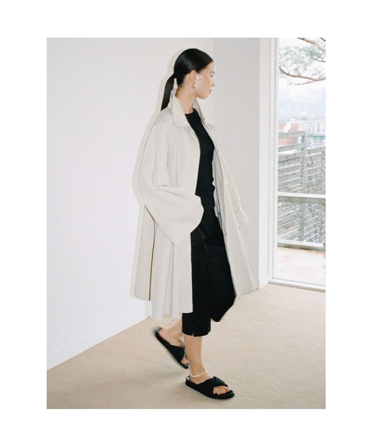 디애퍼처(THE APERTURE) Classic Capri Pants  Black (TA6721A045)