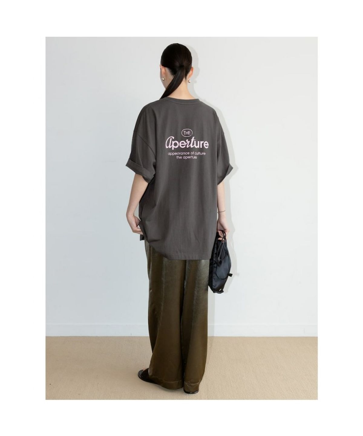 디애퍼처(THE APERTURE) Straight Satin Pants  Brown (TA6721A02D)