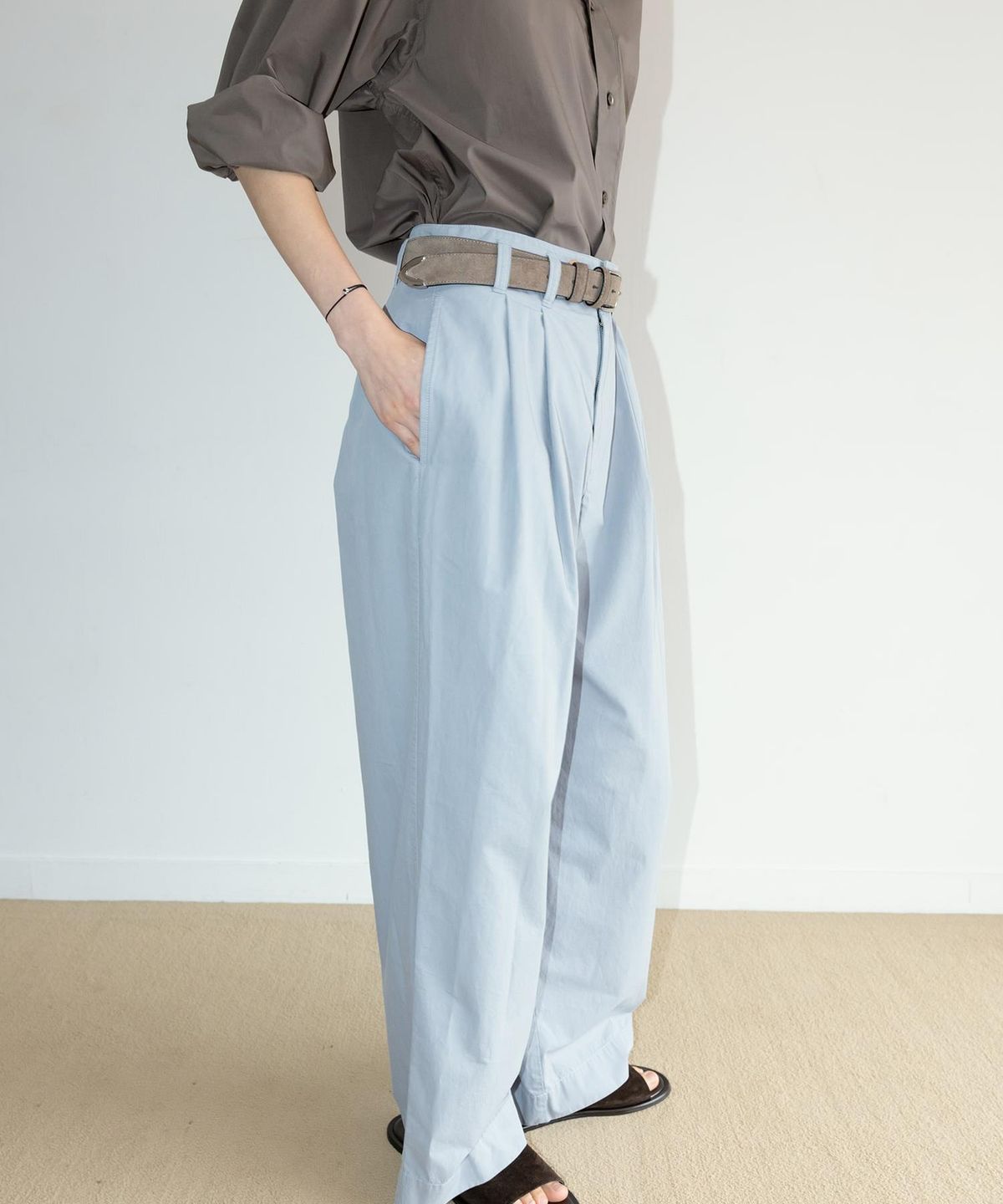 디애퍼처(THE APERTURE) [Unisex] Hoffman Tuck Pants  Grey (TA6721U043)
