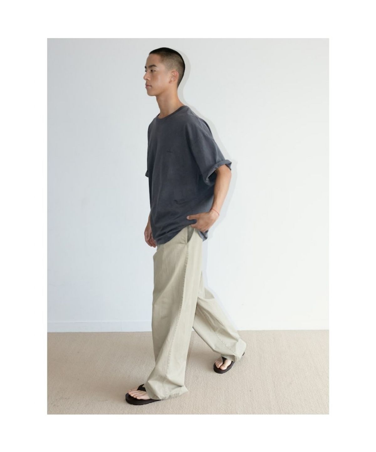 디애퍼처(THE APERTURE) [Unisex] Hoffman Tuck Pants  Beige (TA6721U04A)
