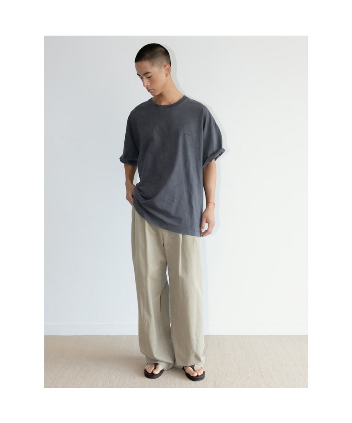 디애퍼처(THE APERTURE) [Unisex] Hoffman Tuck Pants  Beige (TA6721U04A)
