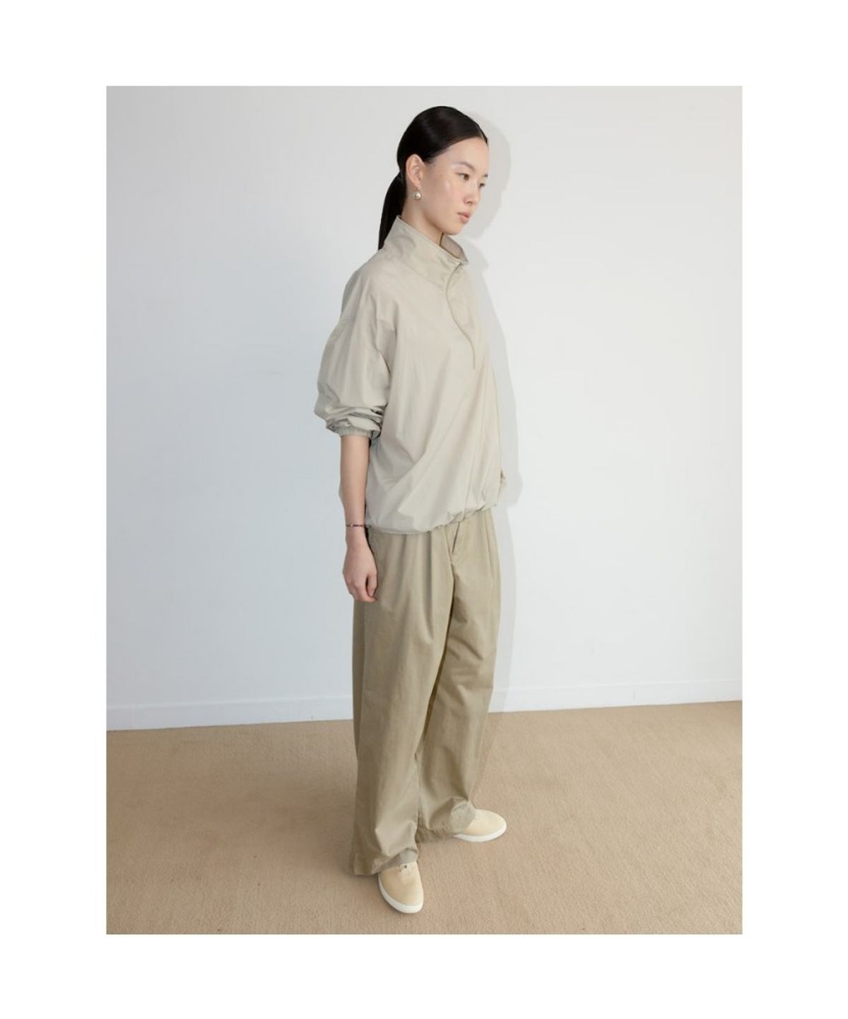 디애퍼처(THE APERTURE) [Unisex] Hoffman Tuck Pants  Beige (TA6721U04A)