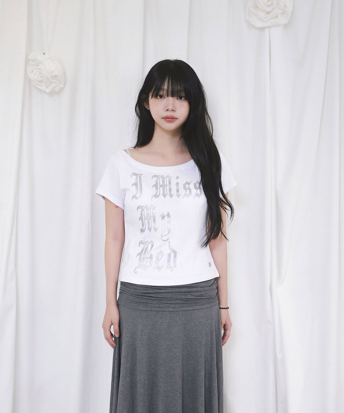 버진키스(VIRGINKISS) Bed one shoulder t-shirt - WHITE